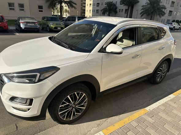 توسان 2020 خليجي كوري
-----مواصفات-----

1- محرك 2000 دوش 

2- بصمة باب + تشغيل 

3- كشنات جلد 

4- مري شفط

5- شاحن وايرليس

6- شاشه اندرويد 

7- تحكمات ستيرن 

8- كامره دواره 

9- لايت بلادي زينون 5 عدسات 

10- كشنات كهرباء 

11- تبريد قطعتين

12- لدات امامي + اشاير مري + اشاري ليد بالدعاميه

13- نظام ترحيب عند الدخول

14- بصمتين

15- سايد بريك بالرجل

( واكو بعد مواصفات معروفه بالتوسان

سنويه مشروع وطني 

السيارة كلها بلادي فقط امبدل تخم تاير وبلكات ودسكات فقط 

السعر220 وبيها مجال 

رقم الهاتف (*********** ) موجود واتساب
