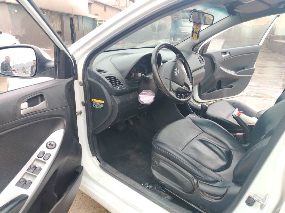 بەناوی خودای بەخشندەی میهرەبان 
هۆندا ئەکسنت بڕاوە 
مۆدێل 2012 
ئیکۆ و شاشە لیزەر
مەکینە 16 ی مەرغوب
کشن جڵد و ئاوێنە کارەبایی 
سویچ شقارتە 
بێدەعم و بێ لێدران 
بێ خایس و ڕزیوی 
چوار تایەی لۆک 
توندوتۆڵی و کارەبایی بەشەرت
کەڤەر گۆڕاو و بۆیاغی سەقف بەشەرت 
شاشە ئایپادی نمونەی بۆ بەستراوە 
گێڕ و مەکینەی بەشەرت 
سەیارەکە بڕاوەیە ماڵی دۆستە 
بەنزین زۆر کەم دەخوات 
سعری زۆر گونجاو 
48 گەڵاو معامەلەیەکی برایانە 
شوێن ڕانیە 
***********
***********
واتسئەپیش کارایە رانية, السليمانية
