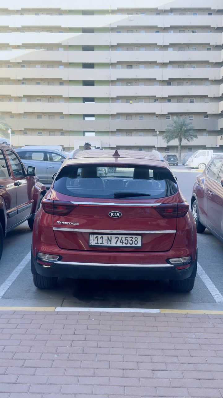 اسلام عليكم : سياره للبيع سبورتج مديل 2020خليجي كفاله عامه مواصفات نص فول ماشيه سياره 61 الف سياره كلش نضيفه 
سعر 200$ وبيه مجال لشراي 
موقع سياره مجمع بسمايه 
***********
