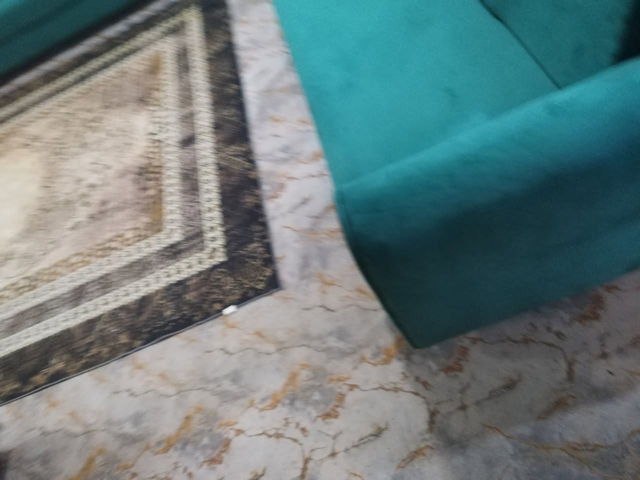 ديوان تفصال جديد غير مستخدم سعر ال١٠مقعد
٢٩٠ قفل قفل 

 المكان ابو. غريب الناحييه موجود توصيل 

***********
