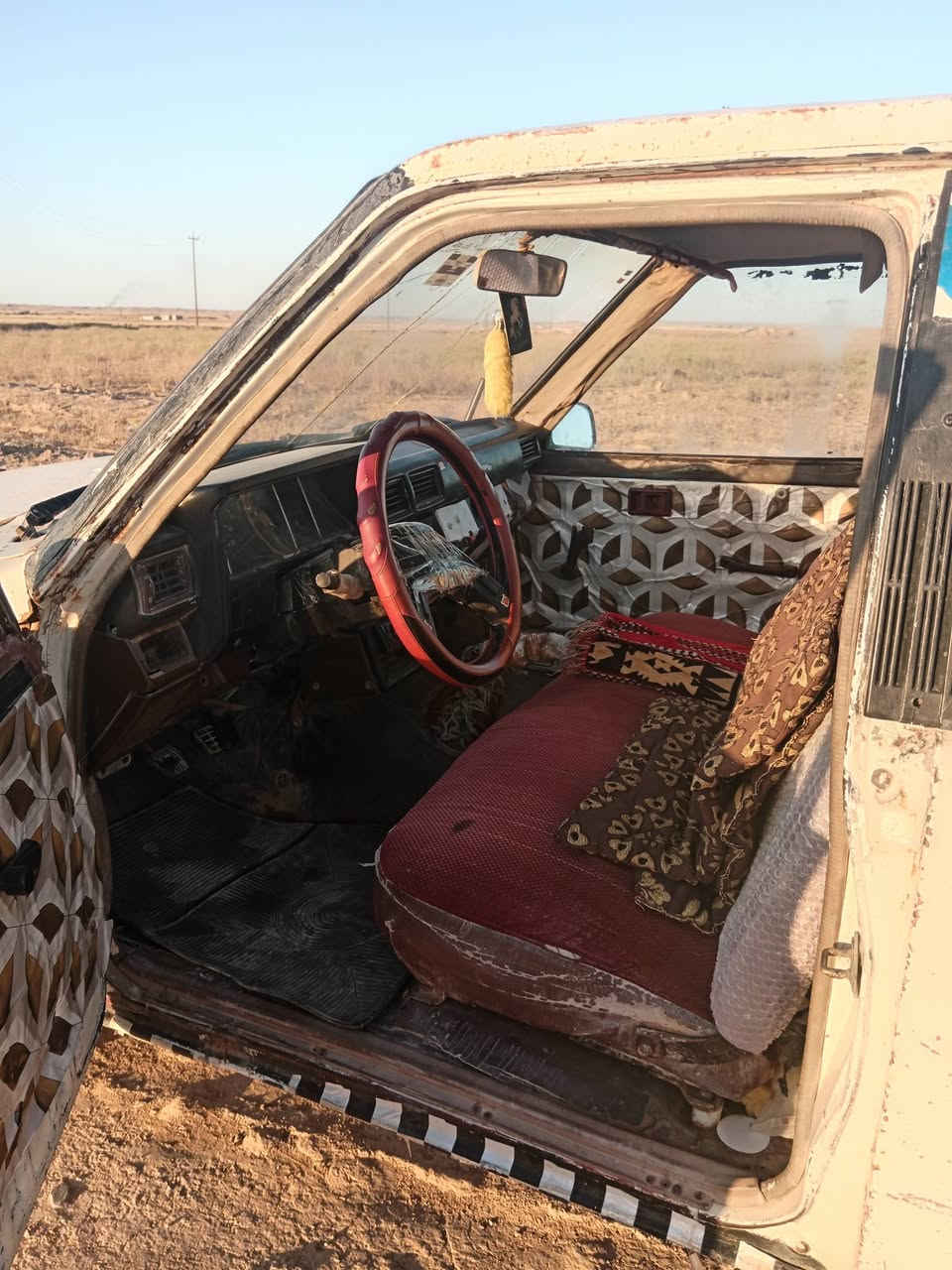 السلام عليكم تيوتا 85رقم صلاح الدين اصفر سنويه صاقطة صاحبها موجود لتحويل كير محرك اكسر كلو شرط شاصي شرط سيارة خير من الله 
السعر 30وبيها مجال لطيبين مكاني صلاح الدين العلم قريه المعيبدي 
***********
***********
