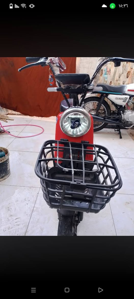 سلام عليكم دراجه شحن للبيع سعر 225 الف ناصرية مركز حي التضحية ***********
