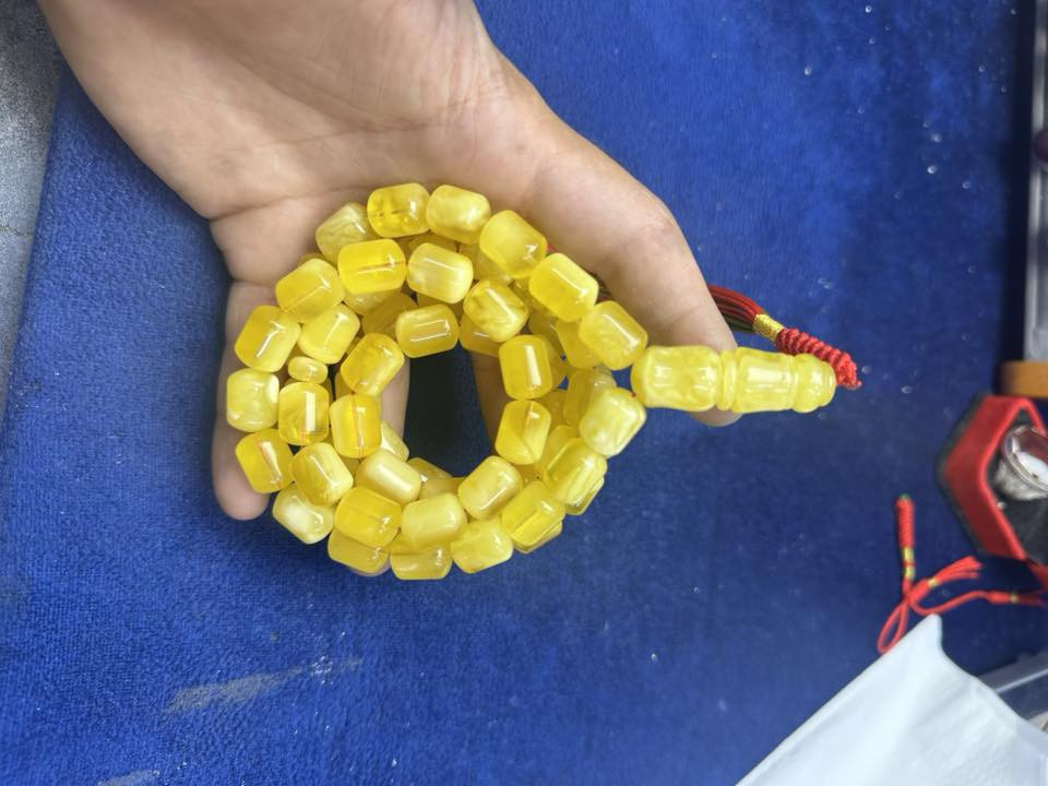 كهرب
كصه كويتي 
٧٧ غرام 
قياس الحبه 
الطول ١٤
و العرض ١٠ 
الغرام ٦$


**إذا كنت صاحب هذا الإعلان وتريد حذفه لأي سبب، رجاءا أرسل رسالة إلى الدعم الفني**