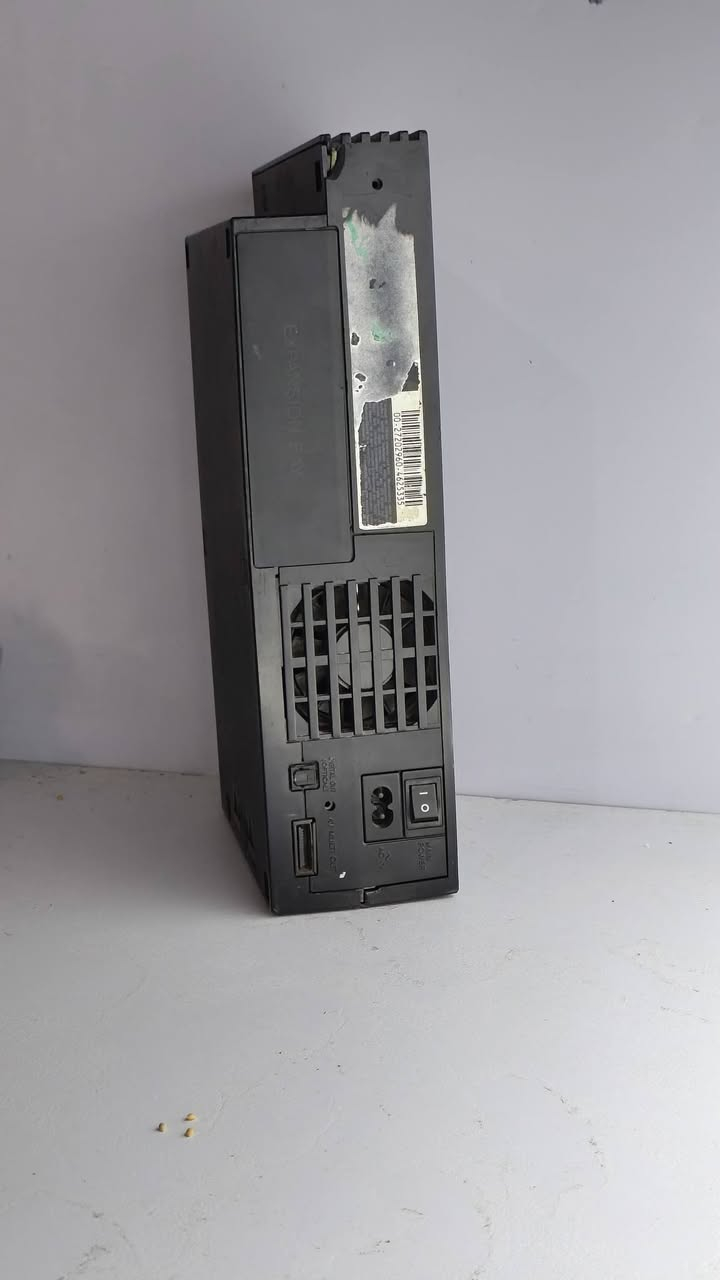 PlayStation 2 fat
سوني تو فات جهاز فقط بدون ملحقات 
نضيف حيل شغال مابيه مشاكل 
السعر 15 ألف ✨ 
متوفر توصيل كافة أنحاء العراق


**إذا كنت صاحب هذا الإعلان وتريد حذفه لأي سبب، رجاءا أرسل رسالة إلى الدعم الفني**