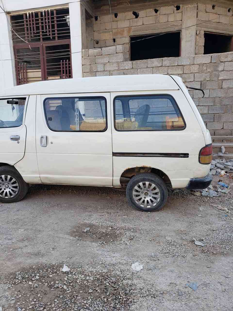 سيارة نظيفه جدا للبيع او مراوس بسيارة  بوز ۔انا مكلف بالنشر ، السعر ٣٥ وبيها مجال قليل  الاتصال على الرقم ، ***********
