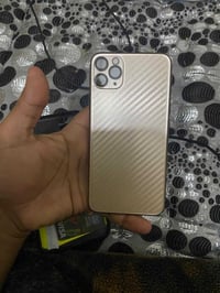 ايفون 11 برو ماكس • ٢٥٦ • بطارية ٨٠%