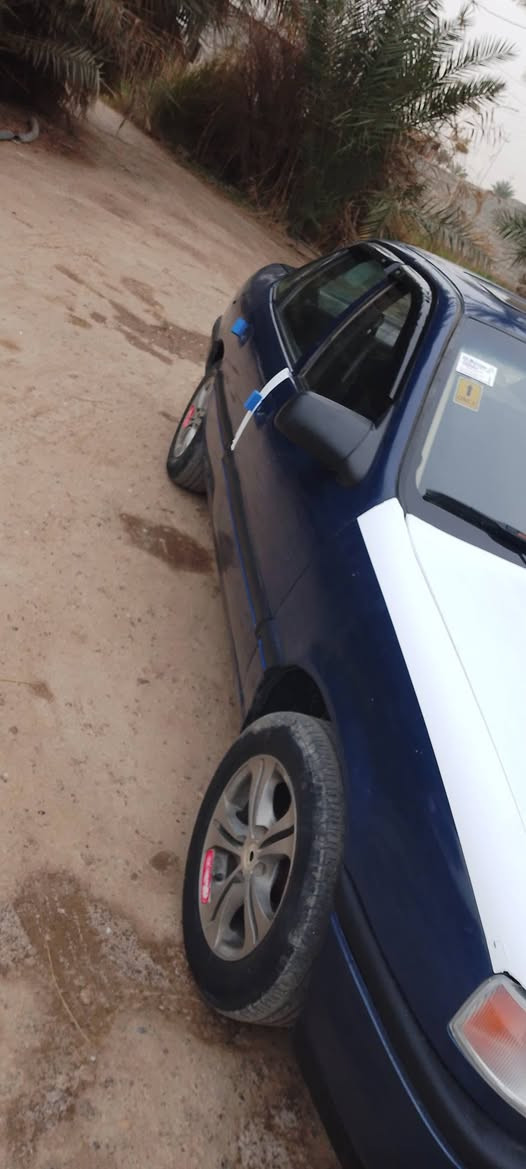 فكتره اللبيع سياره حلوه مال جناي صدر جديد تيارات تخم جديد بااتري جديد السياره موديل 92 هزه جديده رقم الفين و2030 هذا رقم صحب السياره ***********
