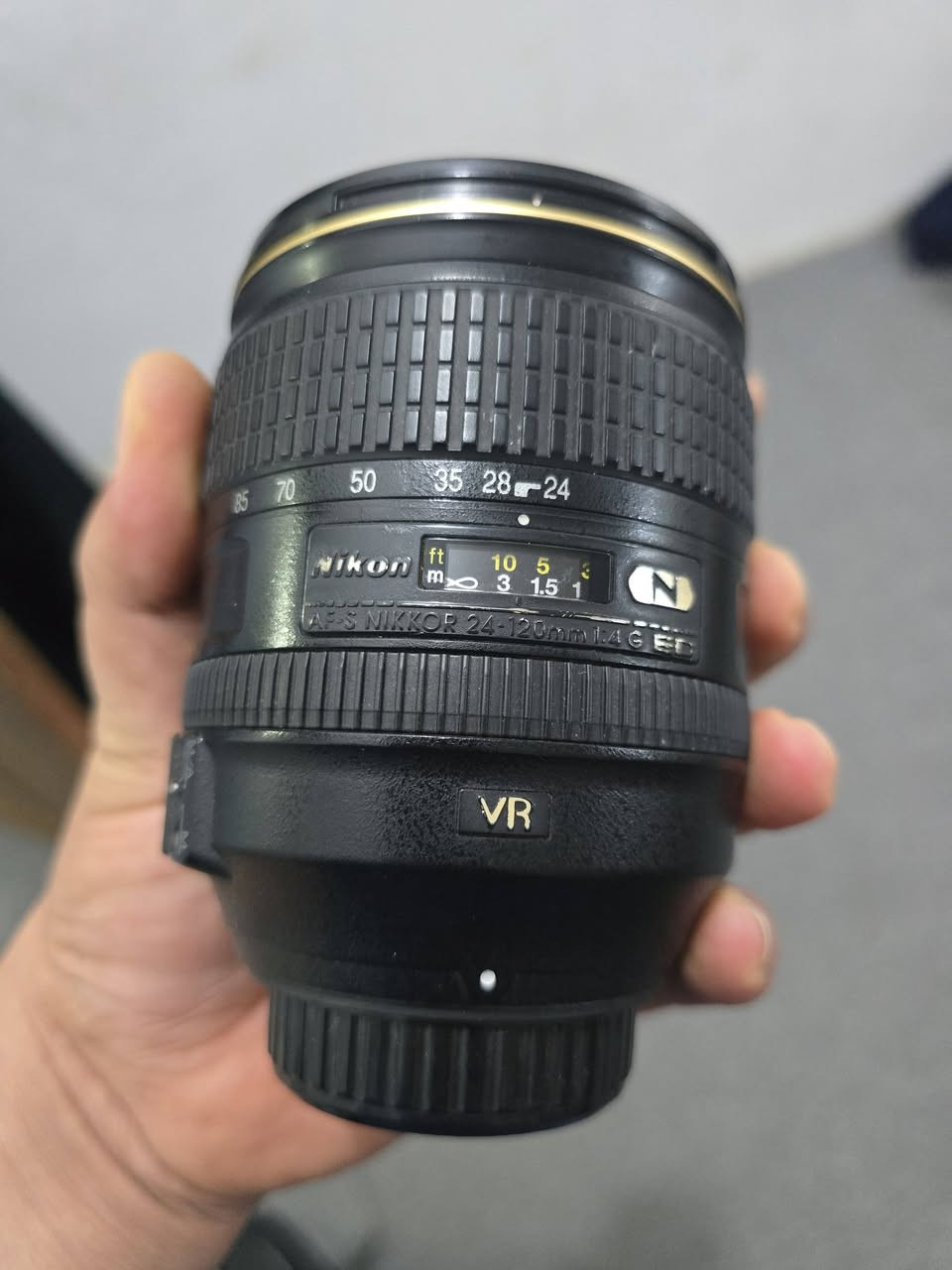 السلام عليكم 
نيكون D750 
نضيفة جدا شترها 58 الف 
مع عدسه 24/120
السعر 1150 الف 
مليون وميه وخمسين الف 
مكاني ذي قار 
*********** واتساب
