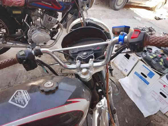 سلام عليكم دراجات ثنين 5 كير مكفولات مكاتبه  حسب الأصول مال بالة 
سعر الوحدة 500 بيع جدا مستعجل عنوان عفك شراي خاص او اتصل ***********
@إشارة
