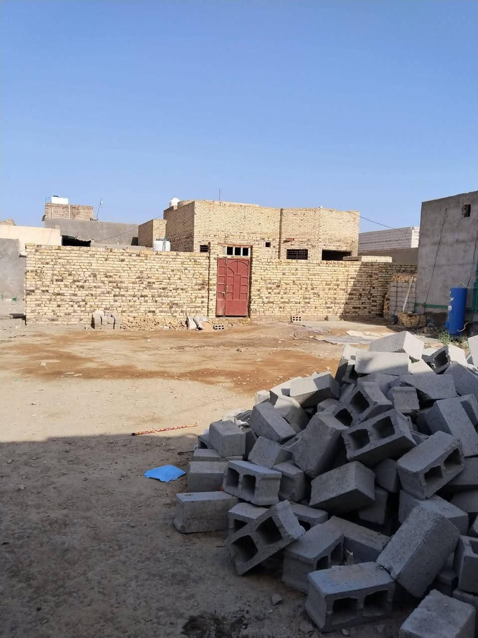 سلام عليكم .. قطعه زراعي سند ٢٥ موقعه الزراعي حي الحريه  كاع ال شعلان الشارع البصف الطابو بين شارع الحولي وشط الدغاره موقعه حلو وشوارع مرتبه ماي اساله  وكهرباء باب القطعه واجه القطعه ١٢م ونزال ١٥م واجه القطعه مسيجه طابوك سعر القطعه ١٨  تباع كله او نص القطعه الرقم .. ‏‪***********‬‏
