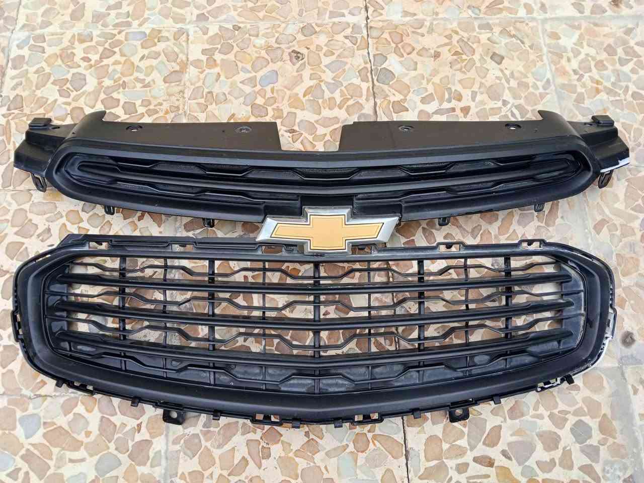 سلام عليكم
عطر شوفرليت كروز نظيف ما بيه اي كسر للبيع 
السعر 75 الف 
المكان الموصل 
***********
