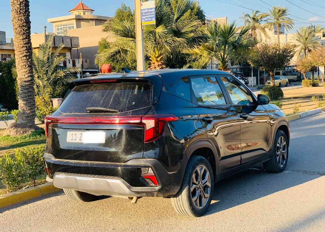 سلام عليكم 
سيلتوس للبيع مديل 2024 
الحادث قبق جنطه فقط 
المواصفات 
ماشيه 11 الف 
محرك 2000 دوش 
بسمي تحويل ثاني يوم 
شاشه كبيره+كامره 
حساس امامي خلفي 
تحكم ستيرن 
تبريد ثلج 🧊 
مكان بغداد 
السعر152$ وماكو بهيجي سعر 
***********
