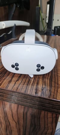 السلام عليك ميتا كويست3 اس استعمال 3 اشهر +22 لعبة +برامج مثل الواتساب...