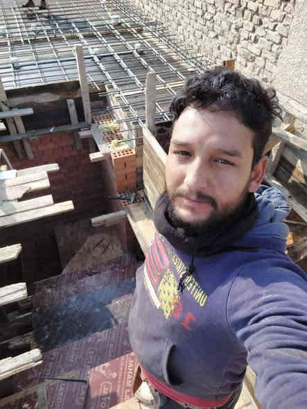 السلام عليكم اختصاص عمل نجاره وحداده وصب عمل بنايات بيوت عمل درجه اولى تسليم مهندس عملنه داخل بغداد ***********
