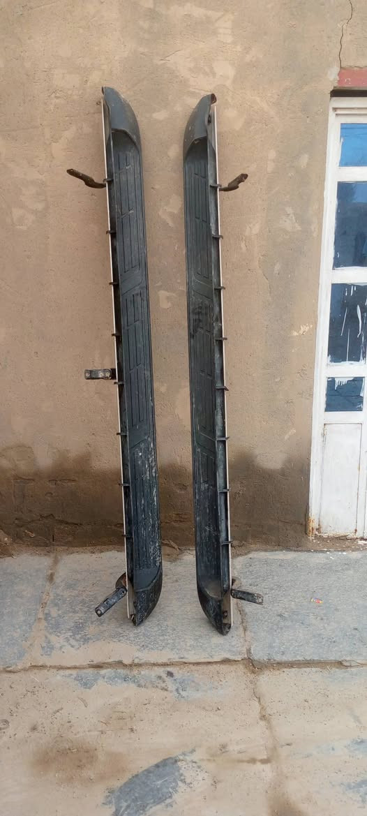 سلام عليكم  دوسات  لبيع هايلوكس
***********
