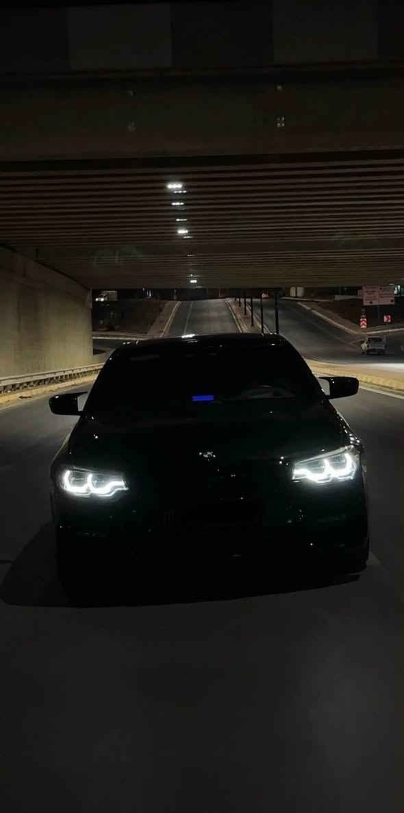 BMW 530i (M PACKAGE) 🇩🇪⚜️
***********📞
موديل 2019
87.000 كم
بدون صبغ و بدون مبدل ✅
اخوان سياره وكاله المانيا✅ ضمان انتربول

فول فول ١/١
٥ كاميرا، رادار كبير، بصمة كبیرە، اوتو پارك، داتاشو، 
كشنات و سكان حار، لايت متحرك، ابل كاربلي، لايت ليد
ليد داخلي، رادار جانبي و خلفي و امامي، ماوس، ثلاثه مودات ، اوتو ستوب،  سلايد، تحدید سرعة، تبريد مركزي 
شاشة كبيرة، كشنات جلد و كهرباهي و خزن،….

نظافه ١٠٠٪؜ كامل سيرڤس بدون نقص و صفر مسج✅
كلشي بشرت (محرك، كهربائي )✅
سليماني📍
Admin🌹

