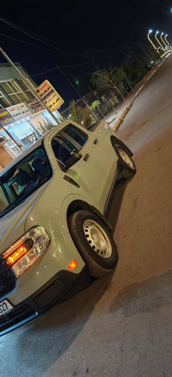 فورد مافرك. XL. موديل ٢٣.   بيه بارد باب البدي فقط.   مكان ديالئ. خانقين. ماشيه ٤١ الف   سعر ١٩٠     ***********
