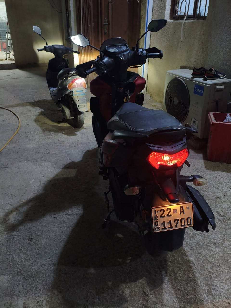 السلام عليكم
دراجة zr موديل 23 نضيفة ومرقم رقم وسنوية 
 الشراي يجي خاص
او واتس اب
***********
