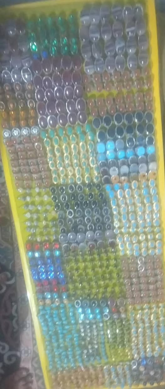 سلام عليكم شباب طبله محابس للبيع بسعر مناسب بيها /الف محبس تقريبا مال محتاج  الي تفيده ع باب الله يجي خاص مكاني كربلاء رقمي ***********
