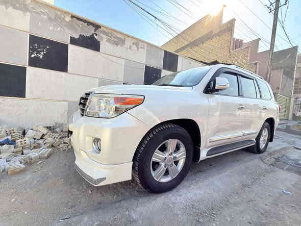 السلام عليكم شباب لاندكروز 2015فول مواصفات فتحه مطفايه كشنات جلد ماشيه 105حقيقي ع الفحص بيهة مكانين بارد باقي كفاله عامه من فتح وشد 
عنوانه بغداد الحبيبيه 
السعر 427وبيهة مجال للطيبين 
الشراي يتصل هذا رقمي واني خادم 
***********
‭0771 666 0373‬
