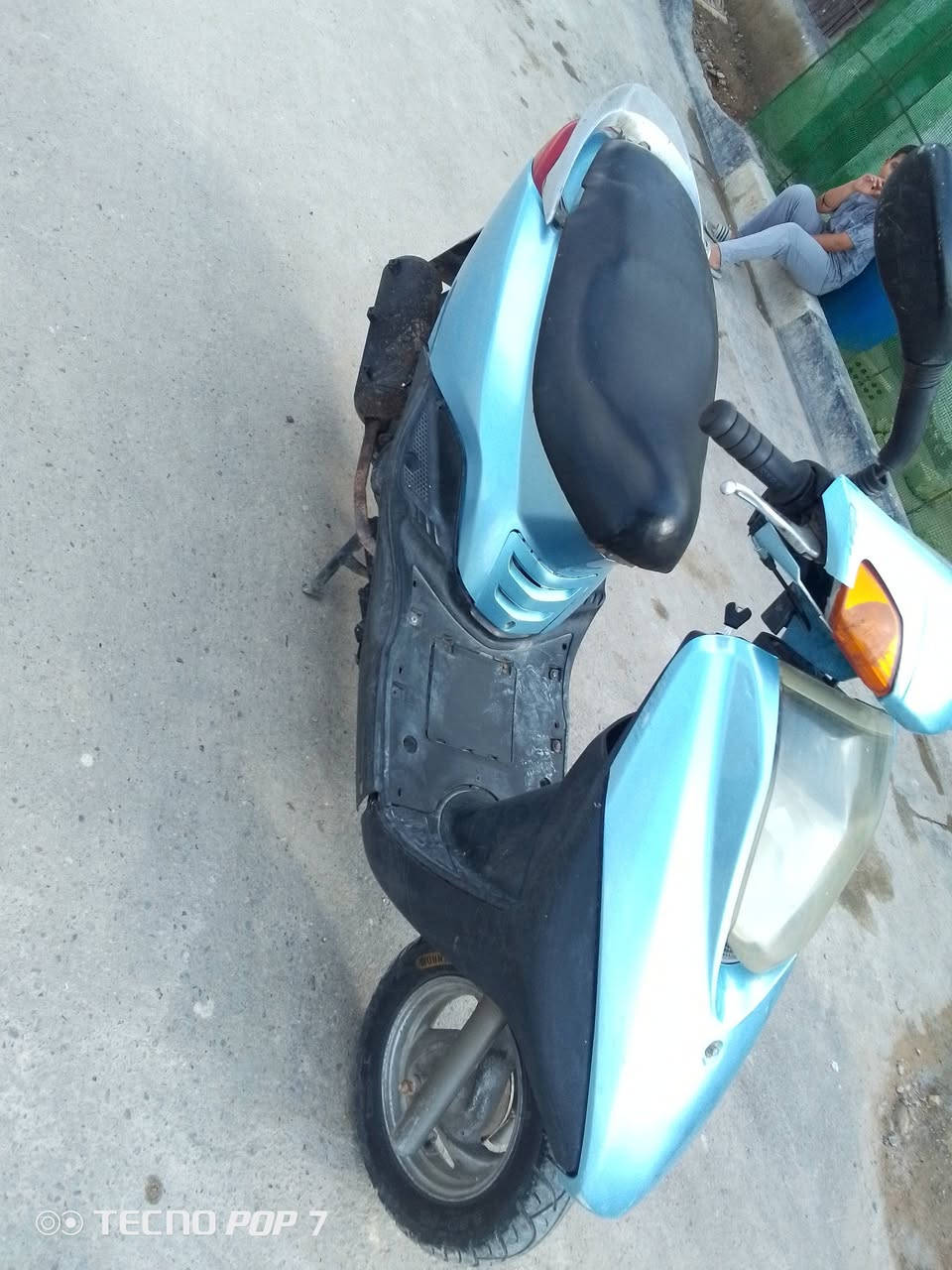 السلام عليكم
دراجة بريز لبيع
دراجة كاملة سلف هندر اشاير امرايات  تايرات جدد 
بريكات خلفي امامي شغالات بنزات جدد
السعر 380 الف 
لتصال : ***********
#الجميع
