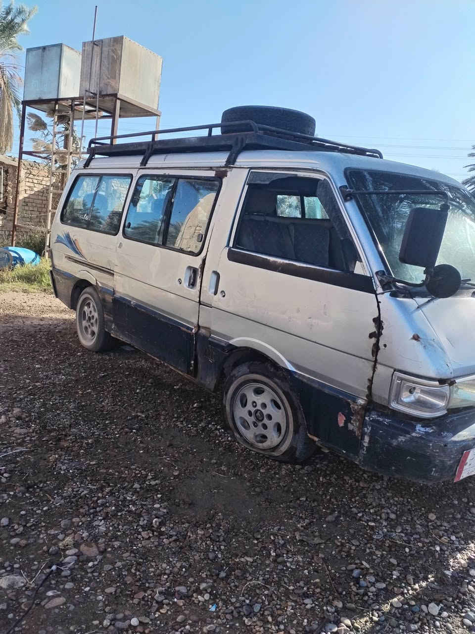 سلام عليكم كيا بسته للبيع موديل ٩٣ محرك نضيف تخم تاير نضيف صدر نضيف كهربائيات كلها شغاله ابيع كوم حديد ما اندل صاحبها سعرها ١٤ وبيها مجال قليل رقم تلفون ***********
