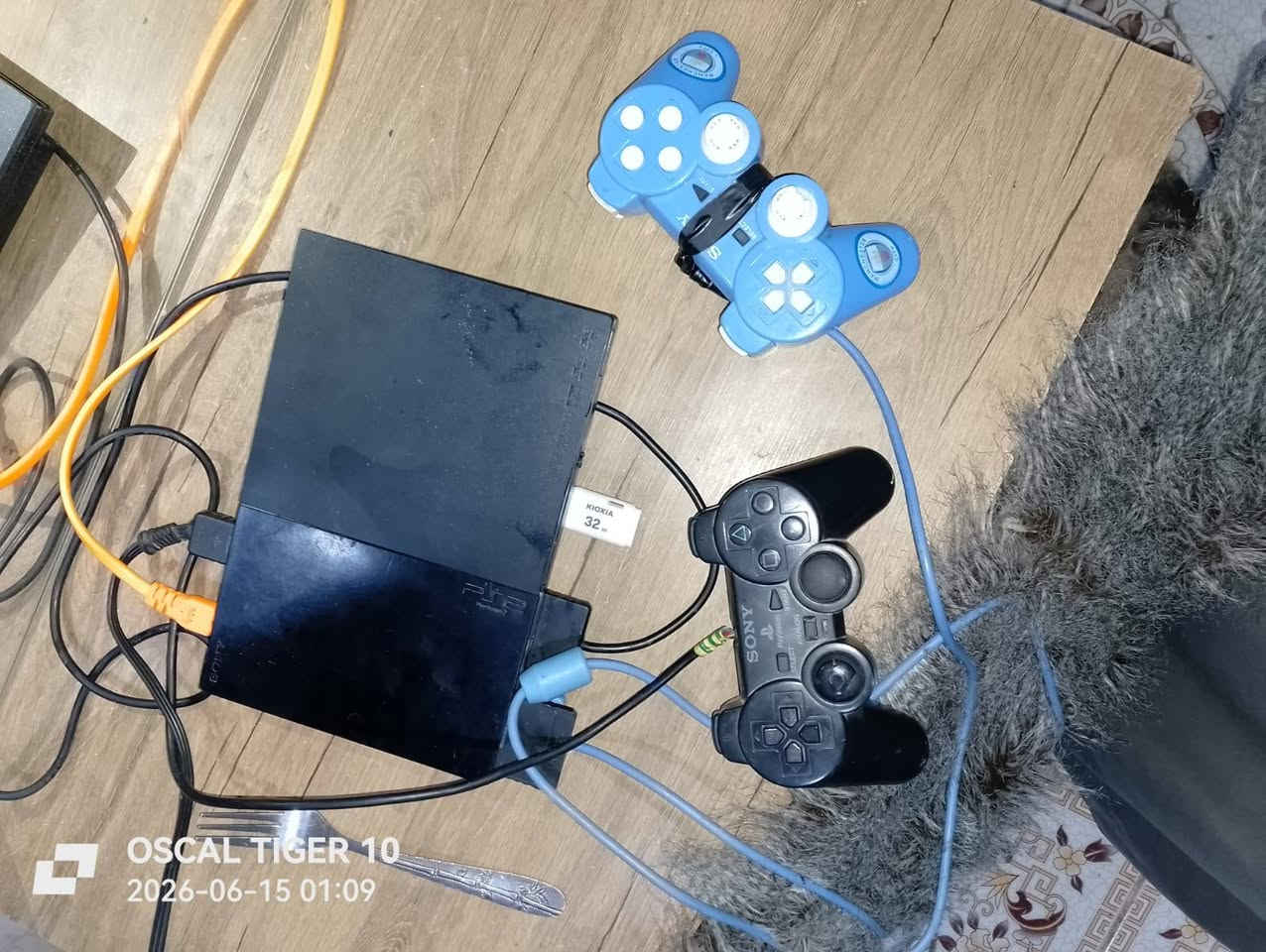 للبيع بلي تو مستعمل قليل فلاش يدات ثنين يحمل فوك ل ١٢لعبه سعر ٥٠الف جزيره شط لعرب


**إذا كنت صاحب هذا الإعلان وتريد حذفه لأي سبب، رجاءا أرسل رسالة إلى الدعم الفني**