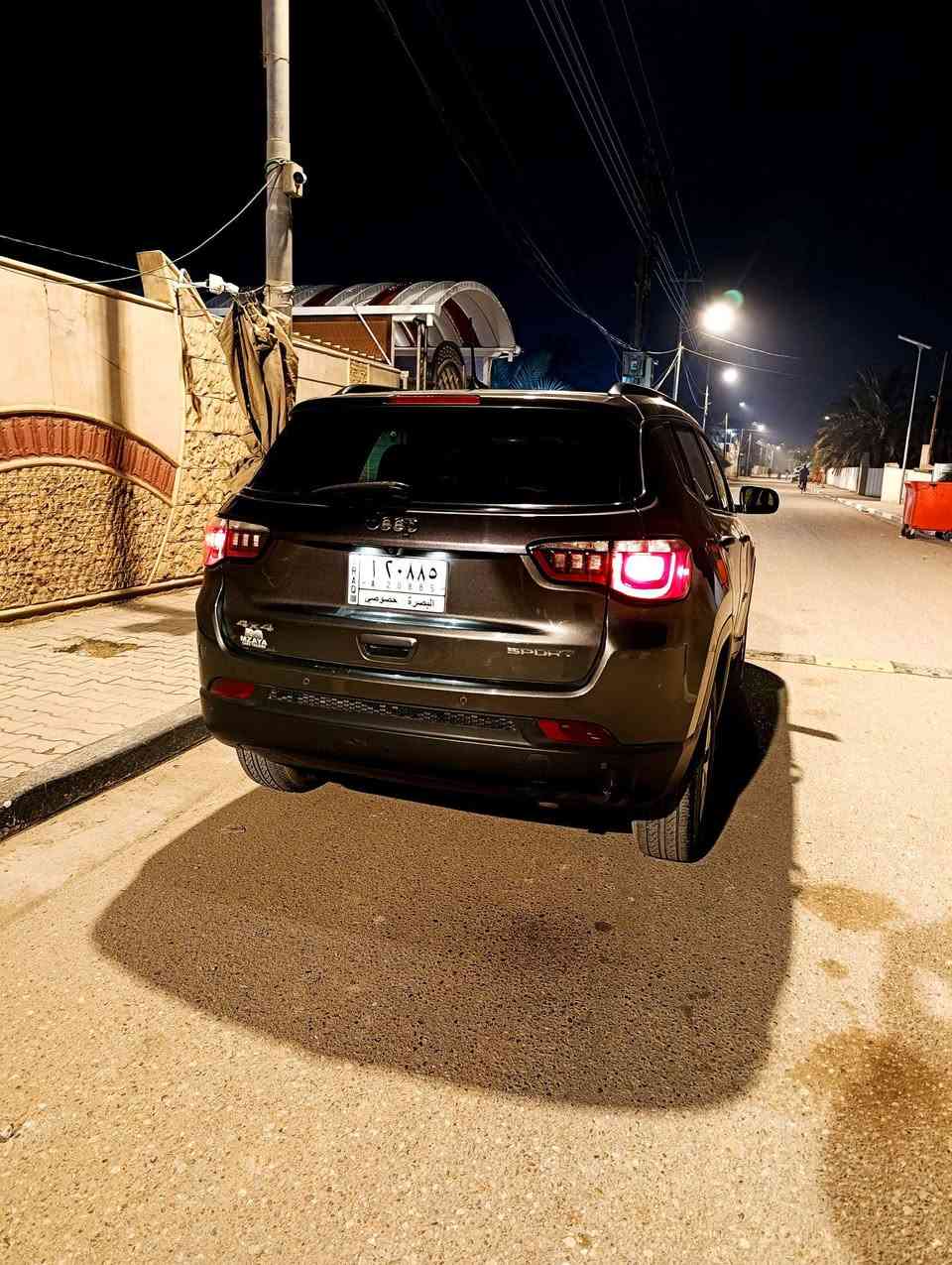 السلام عليكم 
جيب كومباس وارد امريكي ٢٠١٨
السياره مكينته ٢٤٠٠ اربعه سلندر 
السياره حادثه جاملغ ايسر وبنيد بدون دواخل 
السعر ١٢٥ ورقه وبيه مجال بسيط 
مكاني بصره للاستفسار الاتصال ***********
