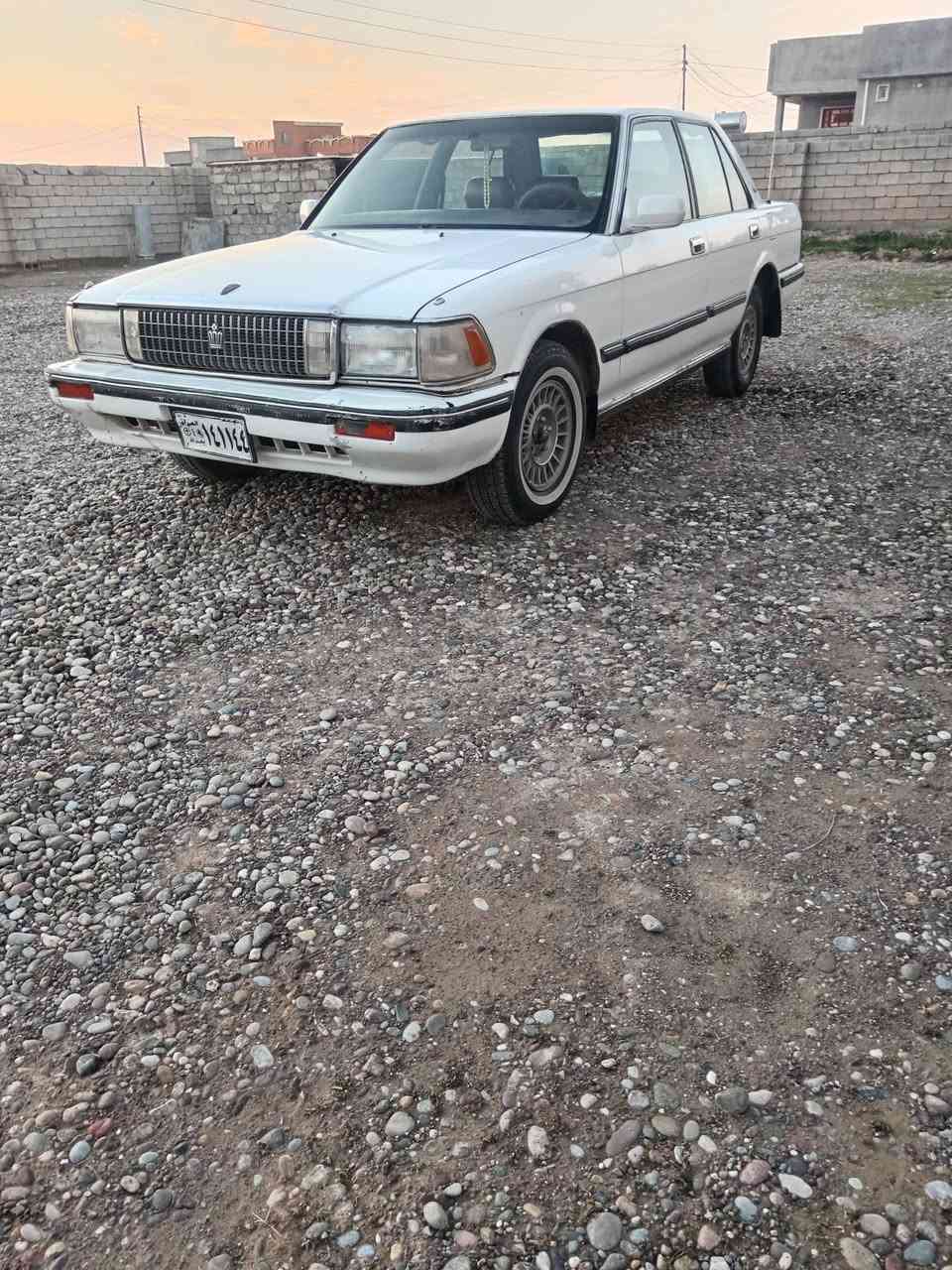 السلام عليكم سيدان للبيع كير محرك جديد صبق حزام بدون حادث موديل ١٩٨٨ رقم بغداد صدامي السعر ٤٥وبي مجال شي قليل رقم الهاتف ***********
