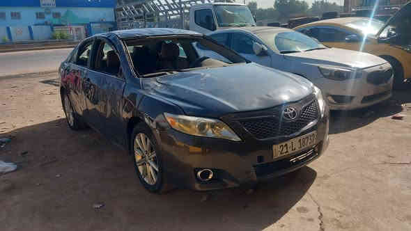 السلام عليكم اخوان للبيع تيوتا كامري موديل ٢٠١١رقم سليمانيه الدولي تحويل مباشر سنوية جديدة محرك ٤سلندر جديد كير محرك كفاله للبيع على حادثهاالحالي السيارة شغاله وتمشي السعر ٦٧ورقه وبيها مجال للاتصال ***********مكانها بغداد
