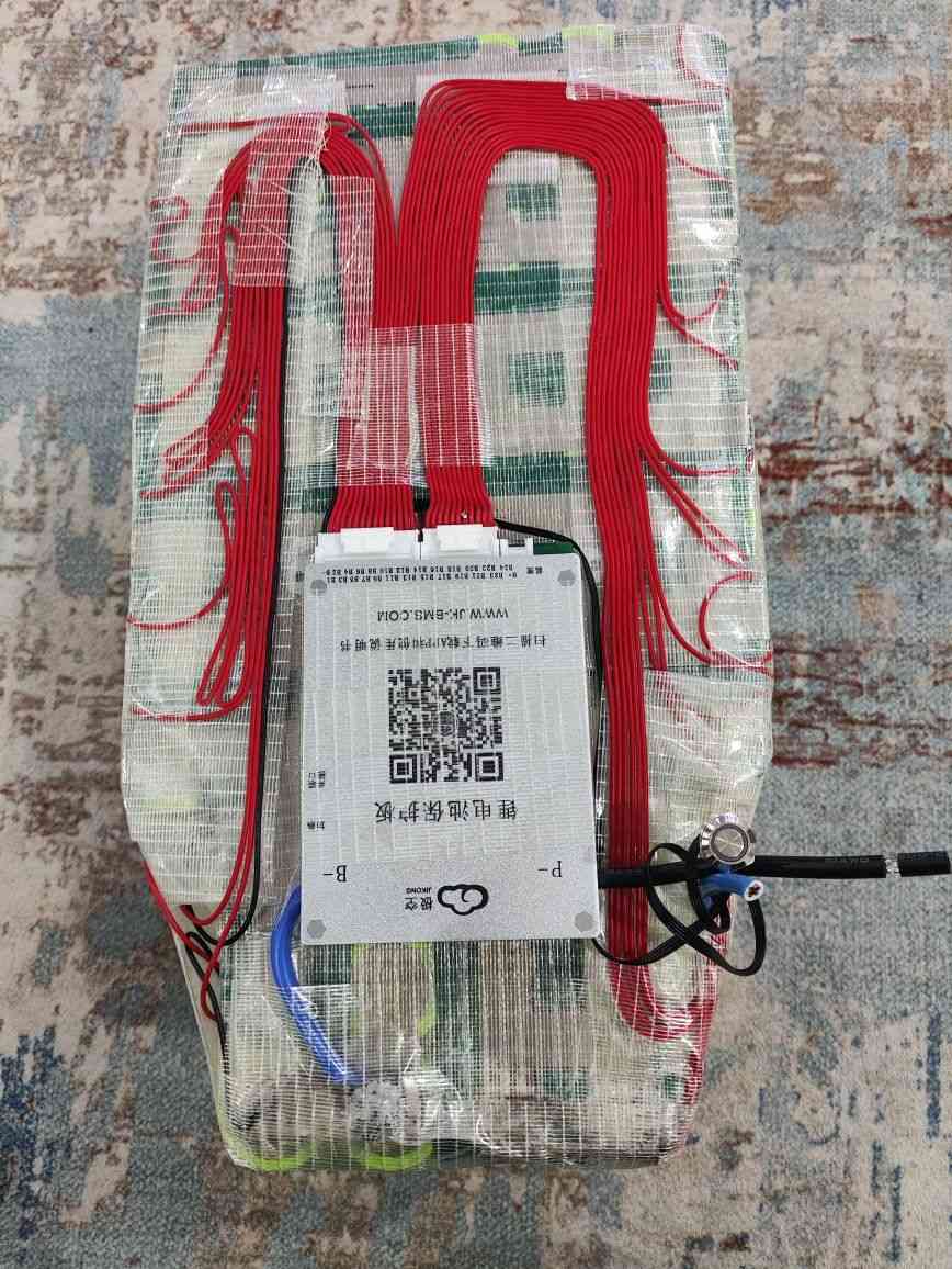 بسم الله وبحمده تم عمل بطارية ٤٥ امبير ٦٠ فولت ليثيوم فوسفات الحديد وفق قياسات خاصة وطلبات خاصة للزبون 
عالم الالكترونيات لتجميع وصيانة بطاريات الليثيوم فوسفات الحديد


**إذا كنت صاحب هذا الإعلان وتريد حذفه لأي سبب، رجاءا أرسل رسالة إلى الدعم الفني**