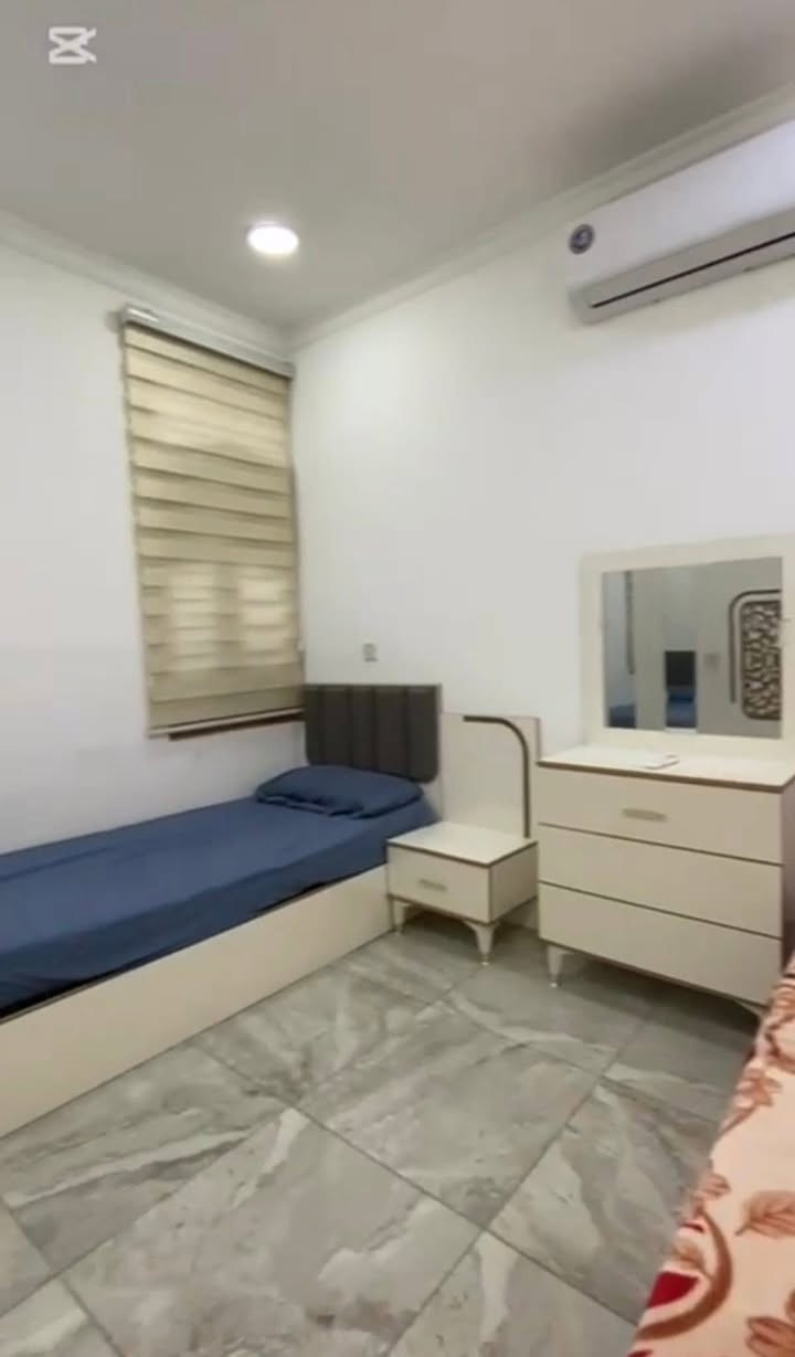 السلام عليكم 
زيونة 712
🔴 شقة مؤثثة  بالكامل ديلوكس
غرفتين ومطبخ معزول وصالة كبيرة وخدمات مساحة 100 متر
للاستفسار مراسلة او اتصال واتساب 
***********
***********
