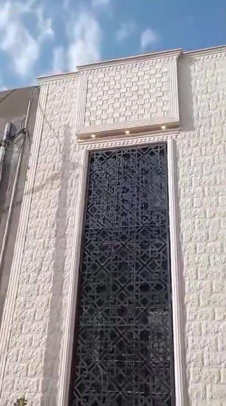 للبيع للبيع اقره المنشور وسعر اخر الفديو دار حي العباس خلف البارون منطقه العيساويه منطقه راقيه جدا ملك صرف مساحه 120متر شارع عرضه 10متر يتكون من 4غرف مع السبالت وجميع المحتويات في الدار بناء سنه 25
بناء ملكي جميع الخدمات شارع تبليط منطقه جدا هادئه للستفسار ***********
