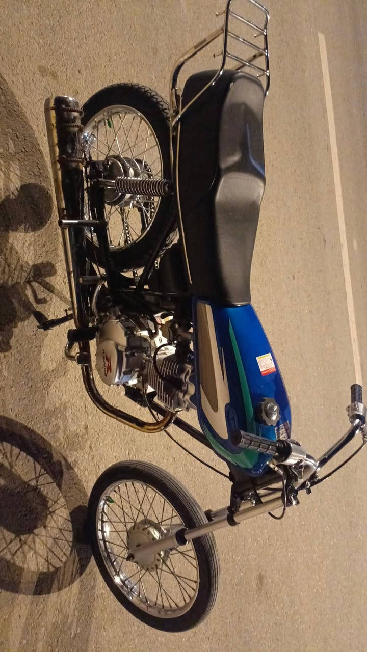 السلام عليكم دراجه للبيع كلك مستعجل عله بيعتهه ***********
