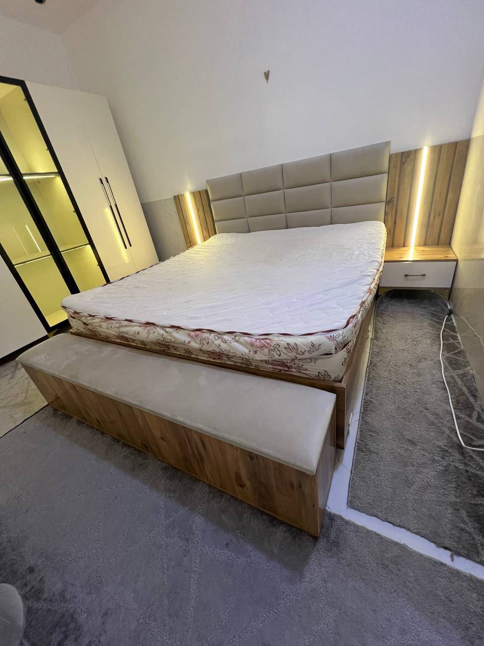 تاخم نوسـتن 7 پـارچـە ماشالله ي ده وێ 
ماڵ دۆستە حسێبکە لۆکە سێ مانگ بە کار هاتوە
دۆشە کێ دوو قاتي طوبي زۆر باشی له گە ڵه    
پــێشـانگـاي ســه یــوان پـاڵانـي 
◀️***********
📲*********** viber
