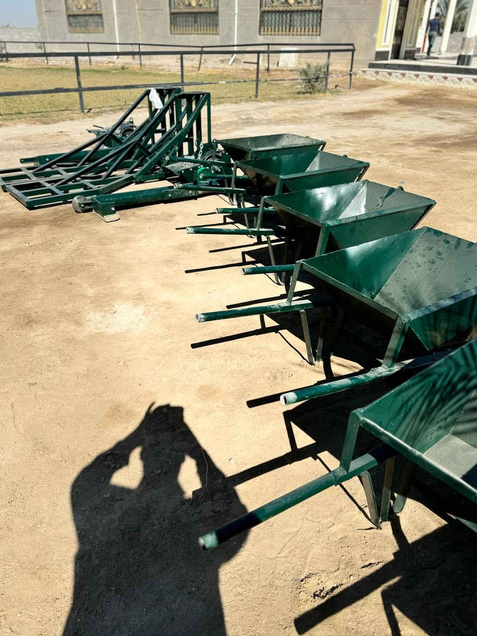 بسم الله الرحمن الرحيم
ومن الله توفيق ان شاء الله 

 اخوكم ( اياد الكرعاوي للونجات ) 🫡 🫡 🏗️

توجد كافه الونجات الجديدة 🏗️🏗️🏗️

والمستعملة البانزين 🏗️

للبيع ونج جديد نجفي شرط الرزانه حديد ثقيل

وماطور 13 حصان

جديد وعرباين 3 كامل مكمل 🫡

وبسعار جيد جدن 👍👍🏗️ 

الاستفسار الاتصال على الرقام 

*********** واتساب ☎️

*********** واتساب☎️

العنوان الديوانية قضاء الحمزة الشرقي 🏠

ملاحضة موجود توصيل لكافة محافضات العراق 🚚🚚🚚
