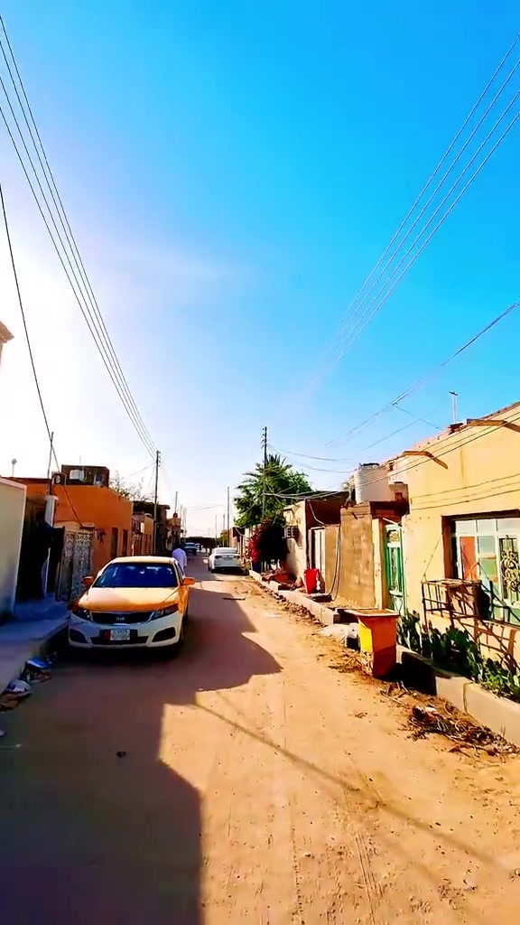 السلام عليكم بيتين طبك كل بيت مساحه 125 متر كل بيت معزول عن الثاني بناء حديث درجه اولئ  كل بيت غرفتين وصاله صحيات داخليه مطبخ ستقبال صحيات خارجه ساحه نفس الخارطه العنوان الاسكان الصناعي متوفر جميع الخدمات للاستفسار ***********
