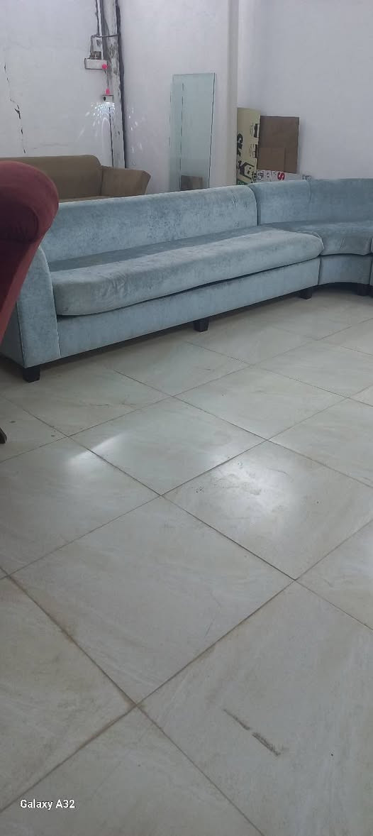 ديوان ١٠ متر خليجي باله نضافه ٩٥ بالميه للاستفسار واتساب ***********
