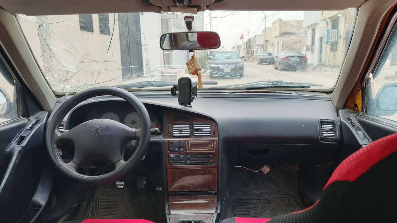 بيجو بارص 2013 
مكينه وكير جدد 
السعر 18 
راعيه ماوصله 
ابيعك هل موجود 
مامتواجد ع فيس 
***********
