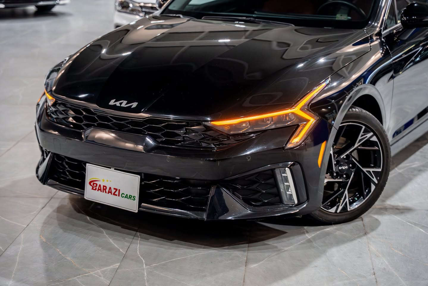 عربي

🚘 Kia K5 GT Line 2025

📍 عدد الأميال: 28,000 مايل
⚙️ المحرك: 2.5L
📉 الضرر: قطعتين صبغ
🔹 رقم الشاصي: KNAG64J70S5303010

💰 السعر: 22,300$

🔹 المواصفات الداخلية:
• مقاعد جلد
• تدفئة المقاعد
• شاشة معلومات وترفيه
• نظام المفتاح الذكي (بصمة)
• تشغيل عن بعد
• مثبت سرعة
• مسند ذراع
• أبل كار بلاي
• أندرويد أوتو
• التحكم التلقائي بدرجة الحرارة

🔹 المواصفات الخارجية:
• سقف بانورامي
• مصابيح أمامية LED
• مرايا جانبية كهربائية
• مرايا جانبية مع تدفئة
• كشافات ضباب

🔹 التكنولوجيا والأمان:
• كاميرا خلفية
• مستشعرات وقوف
• مراقبة النقطة العمياء
• فرامل الوقوف الإلكتروني
• نظام ABS
• التحكم الإلكتروني بالثبات
• حساسات ضغط الإطارات
• وضع القيادة
• نظام مانع السرقة
• 6 وسائد هوائية
• قفل الأمان للأطفال

📍 العنوان: دهوك - تيرمينال - معرض برازي - رقم 17

📞 للتواصل:
***********
***********
***********

الخبرة تصنع الفرق!

────────────────────────────

کوردی

🚘 Kia K5 GT Line 2025

📍 ماوەی هەڵکشاندن: 28,000 مایل
⚙️ مۆتور: 2.5L
📉 زیانی ئۆتۆمبێل: دوو پارچە بۆیە
🔹 ژمارەی شاسی: KNAG64J70S5303010

💰 نرخ: 22,300$

🔹 تایبەتمەندییە ناوخۆییەکان:
• کورسی چەرم
• گەرمکردنی کورسی
• شاشەی مالتی میدیا
• سیستەمی به‌سـمه‌ (Smart Key)
• کارکردن لە دوورەوە
• کروز کۆنترۆل
• دەستگای ناوەڕاست
• Apple CarPlay
• Android Auto
• کۆنترۆڵی ئۆتۆماتیکی پلەی گەرما

🔹 تایبەتمەندییە دەرەکییەکان:
• سەقفی پانۆراما
• چراغی پێشەوە LED
• ئاویەری لاین ئۆتۆماتیکی
• ئاویەری لاین بە گەرمکردن
• چراغی ضباب

🔹 تێکنەلۆجیا و ئاسایش:
• کامێرای دواوە
• حەساسی وەستان
• چاودێری خاڵی کوێر
• فرەمی وەستانی ئەلیکترۆنی
• سیستەمی ABS
• کۆنترۆڵی ئەلیکترۆنی ثبات
• حەساسی فشاری تایەر
• دۆخی شۆفێر
• سیستەمی دژ بە دزی
• 6 کیسی هەوا
• قفڵی ئاسایشی منداڵان

📍 ناونیشان: دهۆك - تێرمینال - برازی کارز - ژمارە 17

📞 بۆ پەیوەندیدان:
***********
***********
***********

تجربەکان جیاوازی دروست دەکەن!
