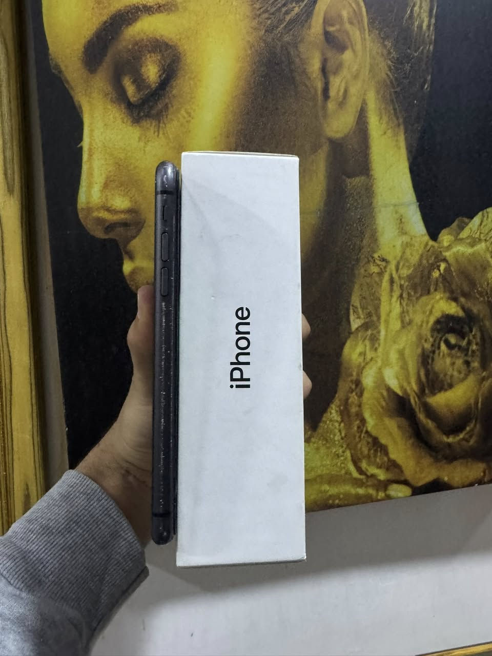 11عادي
مبدل ضهر 
بطاريه٨٦
ذاكره١٢٨
للبيع او مراوس فقط مع ايفون
 كارتونه الاصلي 
العنوان نجف ***********
السعر230وبي مجال قليل
