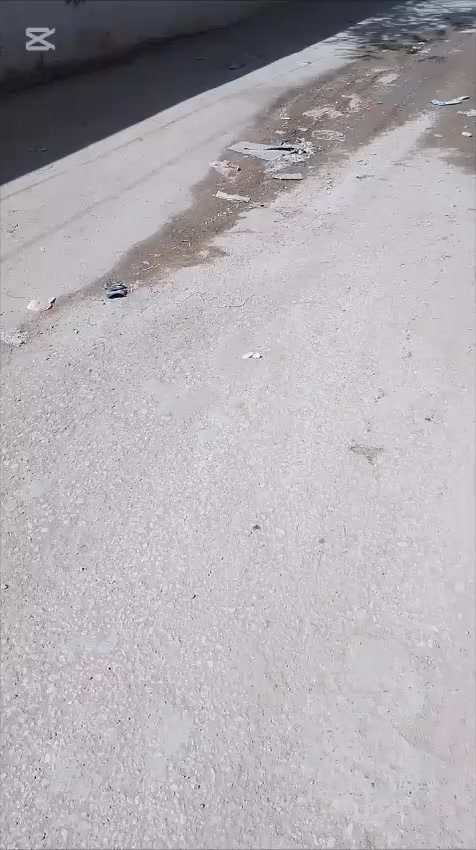 بيت للبيع 122م في المناذرة حي الزهراء قرب الشارع العام وجها على الروضه مباشر بناء حديث بناء طابوق سقف كونكريت 
مطلوب الاسكان ١٤ ونص مليون 
السعر المطلوب ٨٠مليون 
للاستفسار ***********
