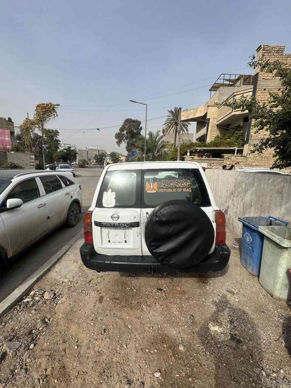 السلام عليكم
نيسان باترول 
موديل ٢٠٠٨ 
مزاد وزارة الداخلية 
سياره بيها نقوصات يرادلها ترتيب 
سعرها ب ٧٥ و بيها مجال 
مكانها بغداد اليرموك 
للاستفسار *********** بغداد, العراق
