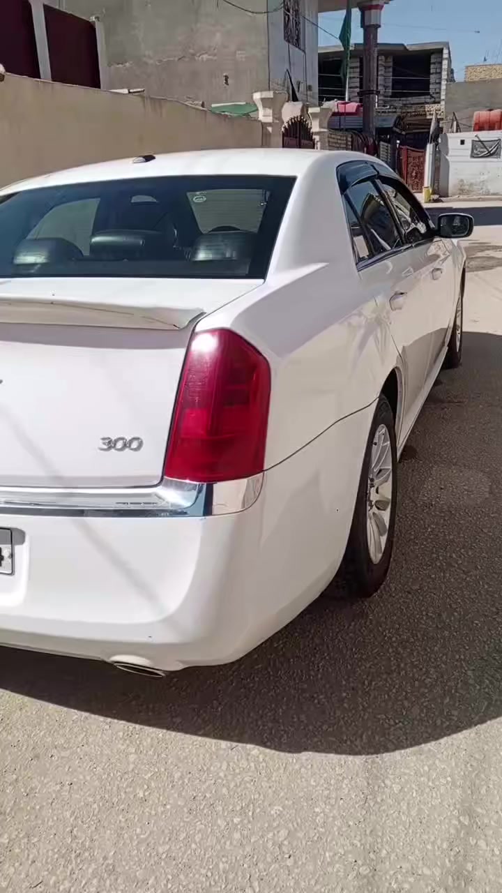 من رخصت صاحب البيج ..للبيع اوباما .اومراوس سوناته موديل 23.. او.كامري. مواصفات .أوباما 2013وارد كندي كفاله تخم تاير ويل صدر مكينه  كير اكسن كفاله حادث فقط چاملغ ايمن امامي بدون دواخل سنويه 27 وكاله اومداور بسم كردي *********** مكان سياره بابل
