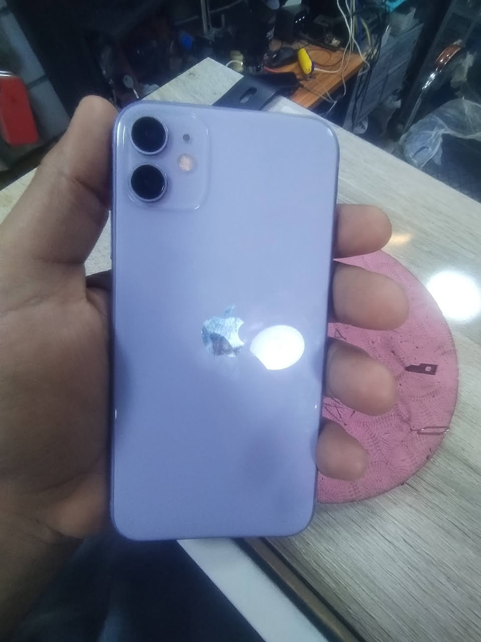 للبيع وكع شاشة خط بيها
كلة شغال مابي اي عطل  فقط شاشة نص ما تلمس
السعر قفل١٣٠ الف شوي شاصي بي عواج بس آمنت الله
فيس ادي شغال
***********
