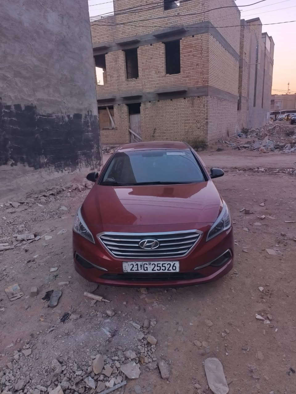 السلام عليكم 
للبيع
"مكلف بالنشر" 
سوناتا 2016 امريكي مواصفات عادية
حادث جامرلغ خلفي صبغ جامرلغ خلف السائق و الباب الخلف السائق 
مميزات 
منضومة غاز 60L 
داش كام ممتاز مايك و ميموري و تصوير عالِ الجودة
بقيمة 200 الف 
محرك 2.4 GDI 
منضومة عدسات وليست زنون عادي أضائة ممتازة 
كامرتين خلفية 
تحكم بالكاميرات الامامية و الخلفية من خلال شاشة الداش كام و تحسس الصدمات 
السعر 123 و بيها مجال بسيط 
مكانها بغداد حي كرارة 
للتواصل ***********
