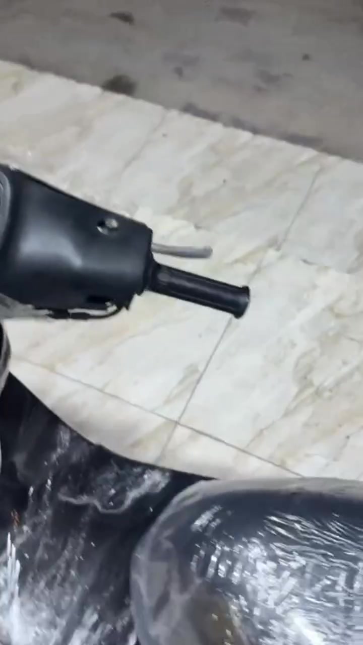 دراجه 9 للبيع نضيفه مكينه ناعمه كلش السعر 300 وبيها مجال بسيط 
***********
