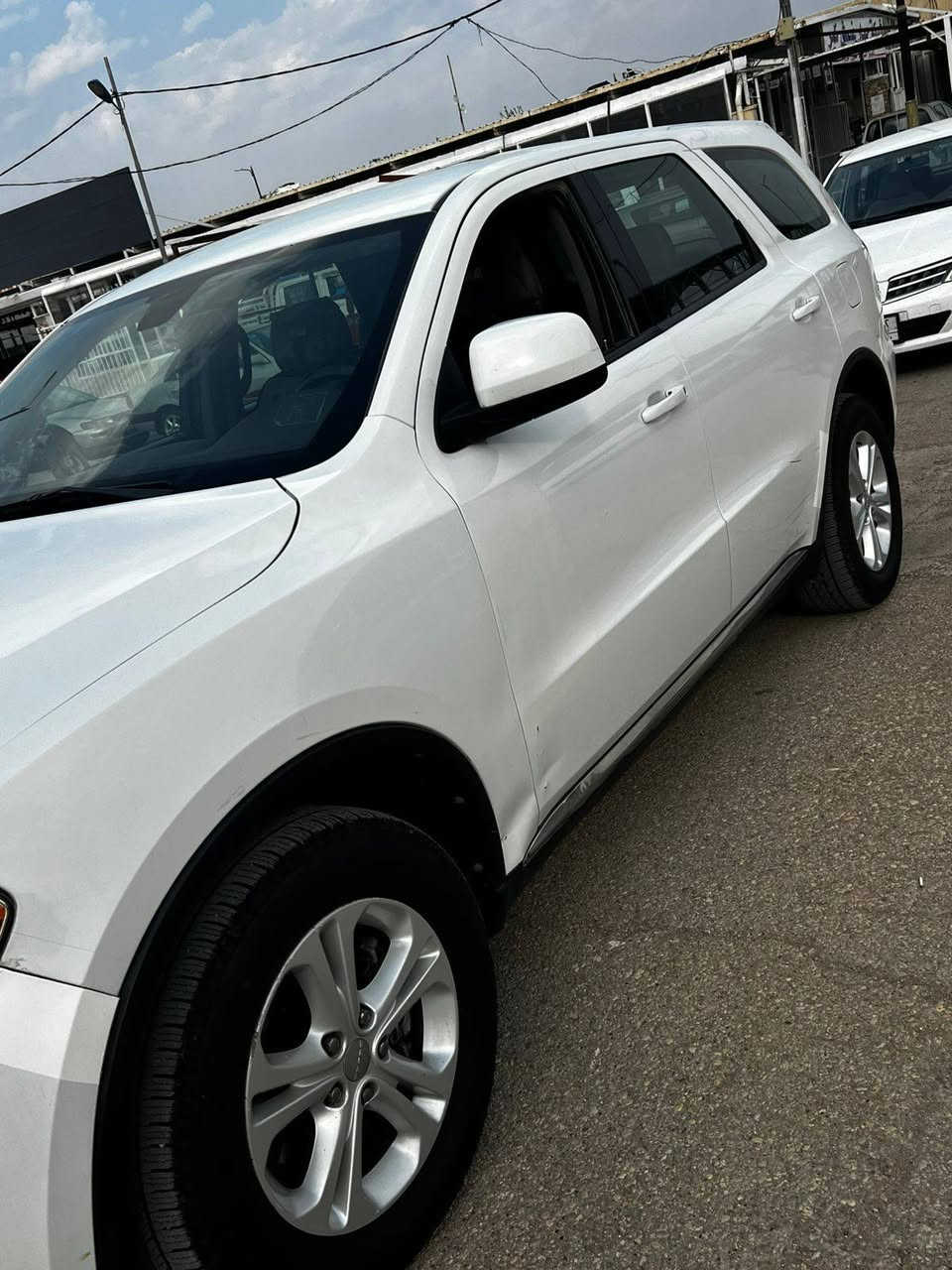 السلام عليكم دورنكو موديل 13 خليجي للبيع مكينه 3600كير عصا مكفولات تخم تأير جديد تبريد ثلج بيها ربع باب رش اثر شخط والباقي مكفول السعر 180 وبيها مجال قليل العنوان واسط مركز المدينه


**إذا كنت صاحب هذا الإعلان وتريد حذفه لأي سبب، رجاءا أرسل رسالة إلى الدعم الفني**