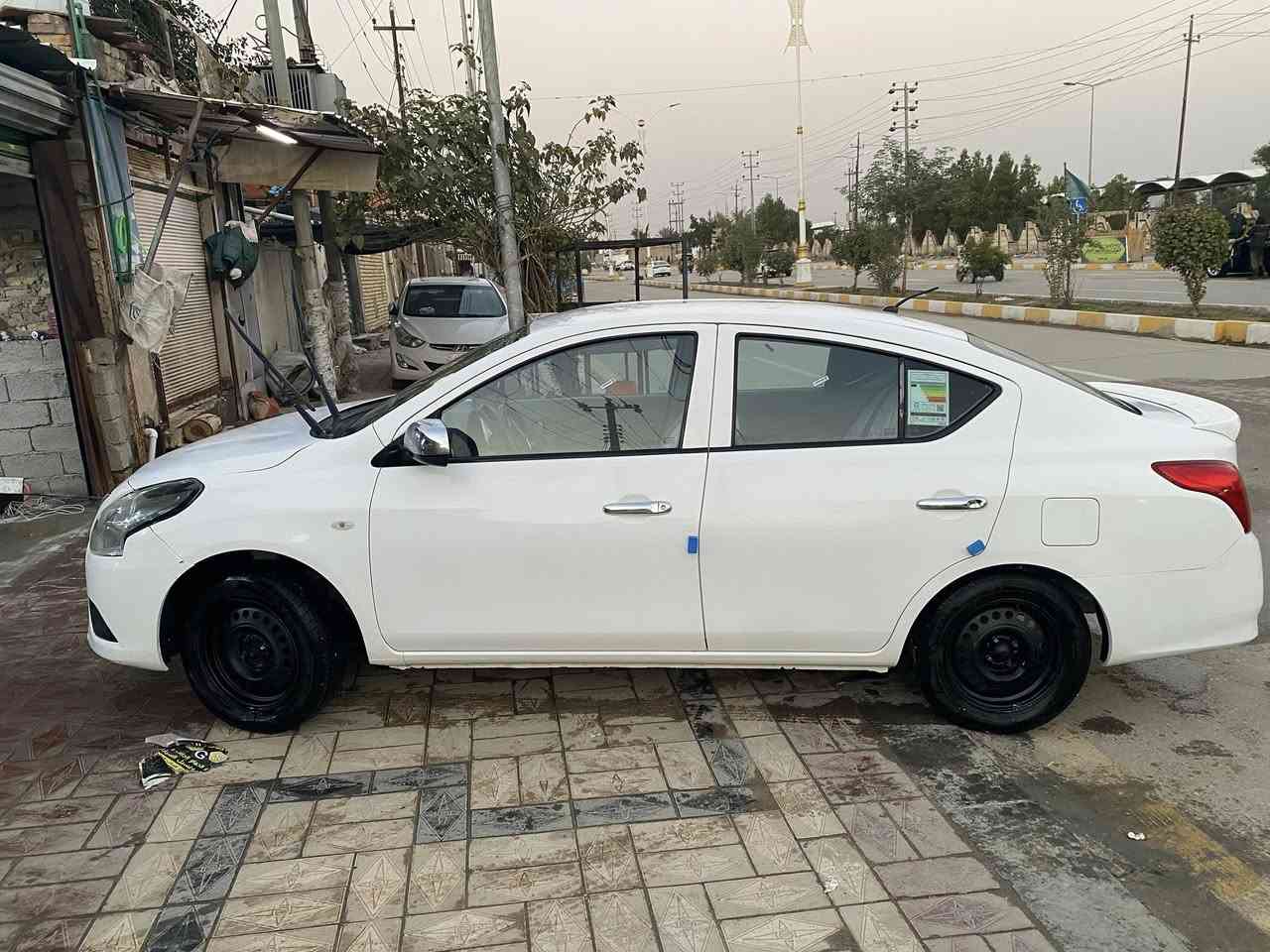 سلام عليكم
نسيان سني هندي موديل ٢٠١٩ اللبليتة الزركة
مكفوله كفالة عامه من الصبغ والضربة
كير ومحرك مكفولات 
محرك ١٥٠٠
ماشية ١٠٠ الف 
شاشة تاب 
كامرة خلفية 
حساس خلفي 
تخم تاير جديد 
دوشمة جديدة 
سيارة جاهزة للأخير 
السعر ١٠٥ وبيها مجال قليل 
العنوان الناصرية مركز ***********
