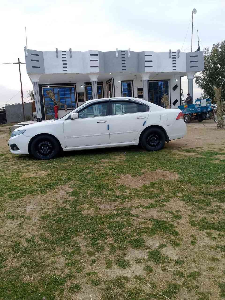 السلام عليكم اوبتمه موديل 2010 رقم اربيل سنويه نافذه صار ٤ أشهر  السعر 80 ,وبيه مجال رقم الهاتف ***********
